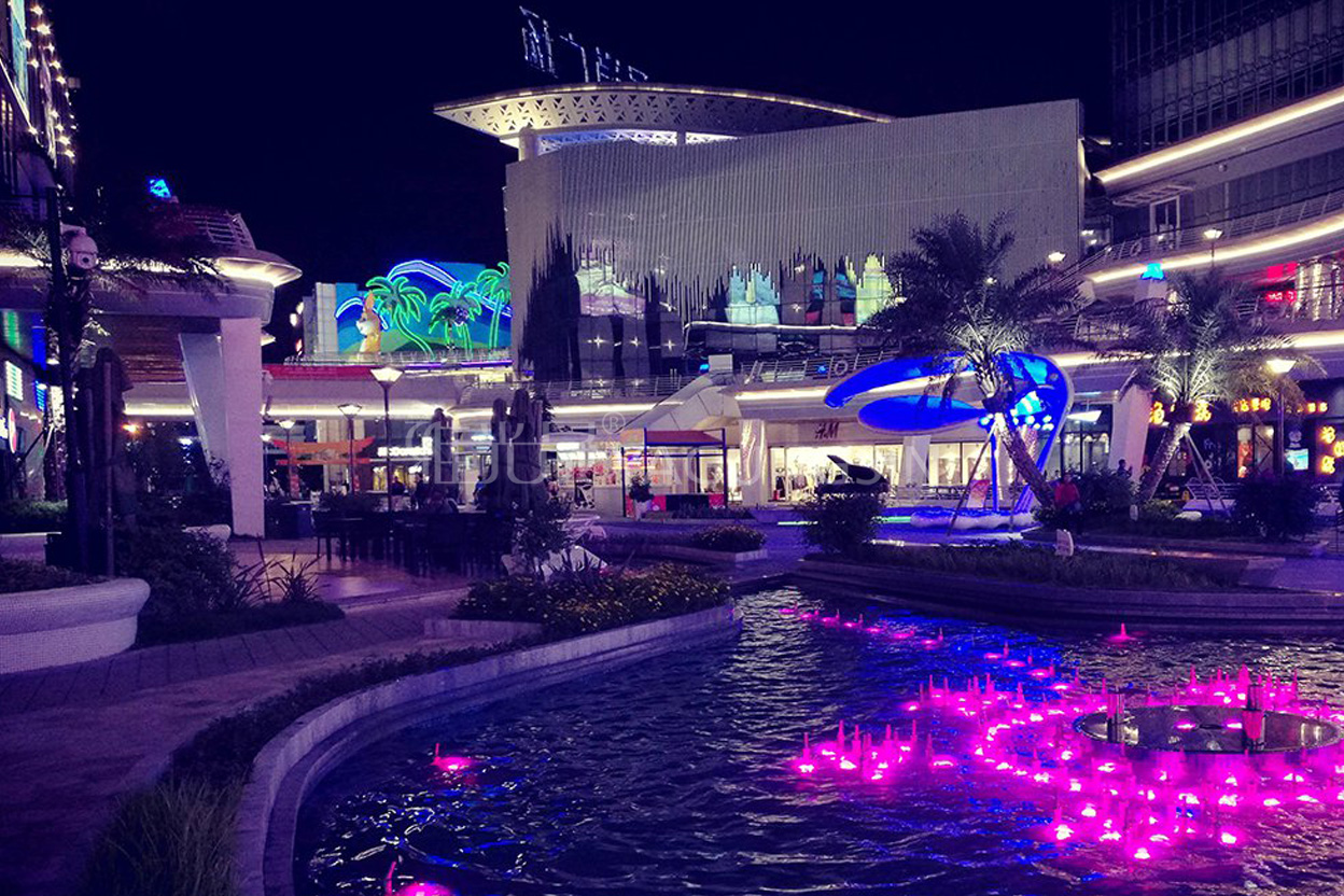 成都優(yōu)品道廣場(chǎng)